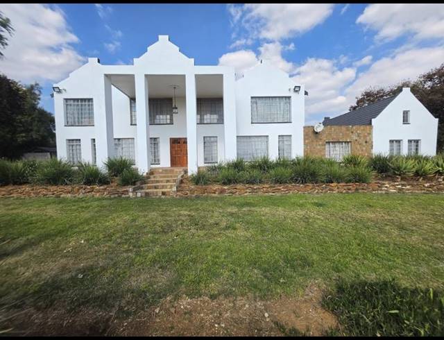 FARM FOR SALE IN WALKERVILLE CENTRAL